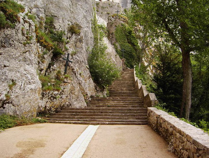 image035