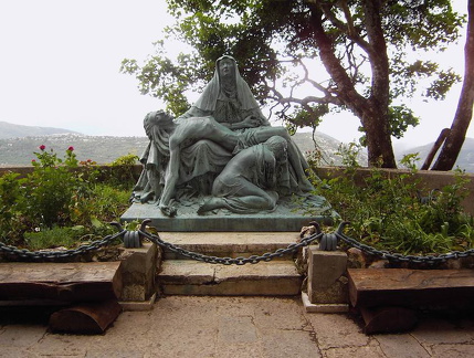 image051